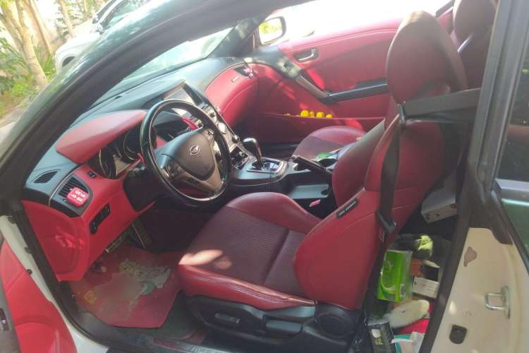 Used Hyundai Genesis Coupe 2012 2.0T Automatic Luxury Edition Left Front Seat
