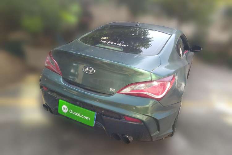 Used Hyundai Genesis Coupe 2012 2.0T Automatic Luxury Edition Rear Right 45 Deg