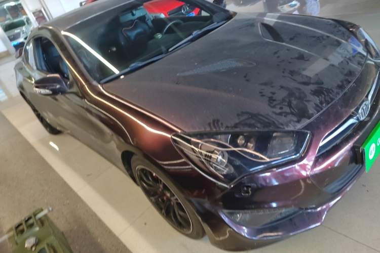 Used Hyundai Genesis Coupe 2012 2.0T Automatic Luxury Edition Front Right 45 Deg