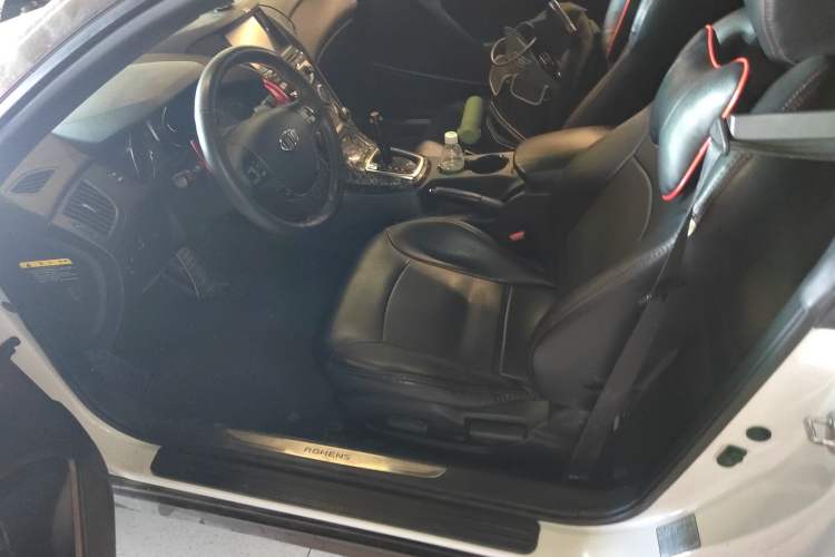 Used Hyundai Genesis Coupe 2012 2.0T Automatic Luxury Edition Left Front Seat