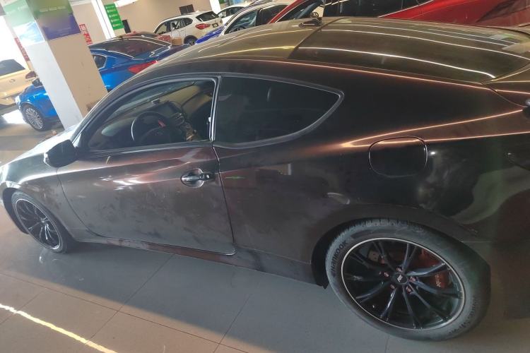 Used Hyundai Genesis Coupe 2012 2.0T Automatic Luxury Edition Left Side