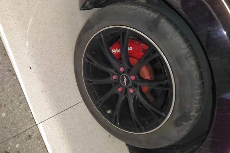 Used Hyundai Genesis Coupe 2012 2.0T Automatic Luxury Edition Right Rear Wheel Hub
