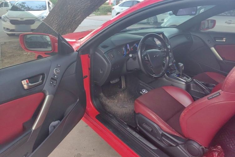 Used Hyundai Genesis Coupe 2012 2.0T Automatic Luxury Edition Driver Seat