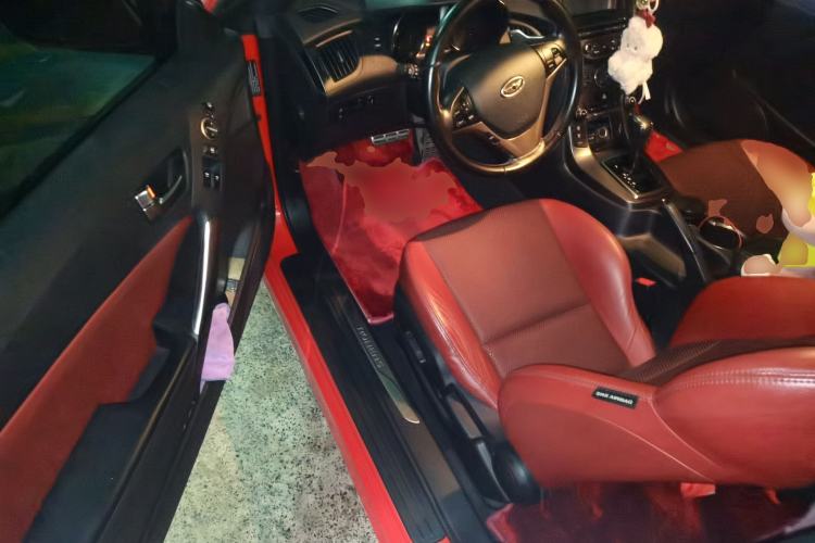 Used Hyundai Genesis Coupe 2012 2.0T Automatic Luxury Edition Driver Seat