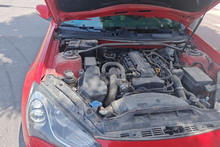 Used Hyundai Genesis Coupe 2012 2.0T Automatic Luxury Edition Engine Bay Right