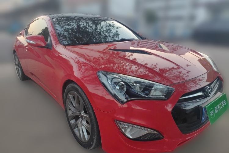 Used Hyundai Genesis Coupe 2012 2.0T Automatic Luxury Edition Front Right 45 Deg