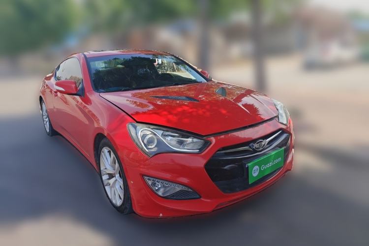 Used Hyundai Genesis Coupe 2012 2.0T Automatic Luxury Edition Front Right 45 Deg