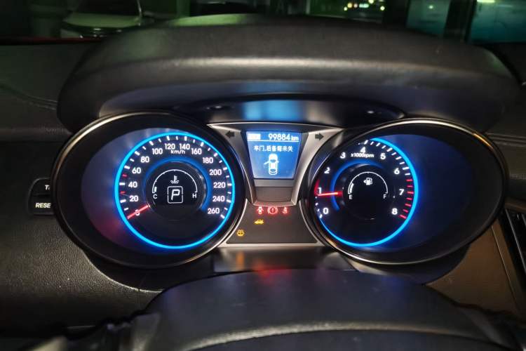Used Hyundai Genesis Coupe 2012 2.0T Automatic Luxury Edition Instrument Cluster