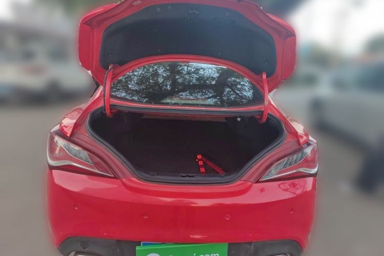 Used Hyundai Genesis Coupe 2012 2.0T Automatic Luxury Edition Trunk