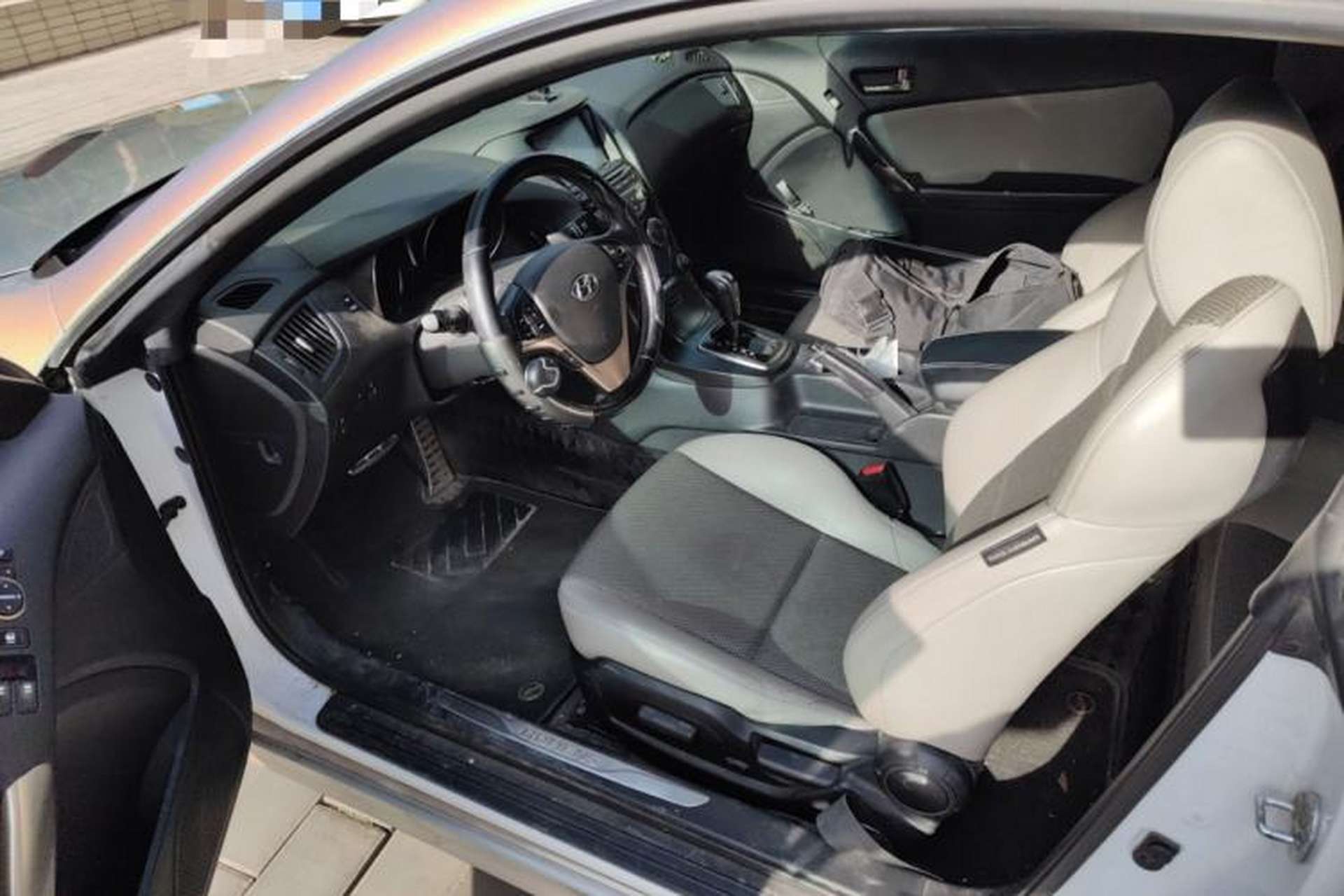 Used Hyundai Genesis Coupe 2012 2.0T Automatic Luxury Edition Driver Seat