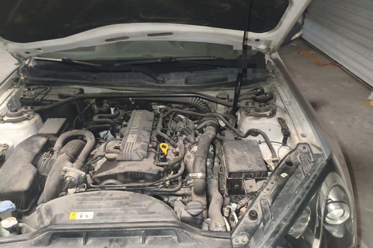 Used Hyundai Genesis Coupe 2012 2.0T Automatic Luxury Edition Engine Bay Left