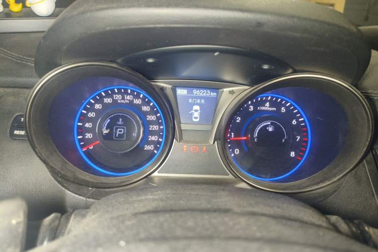 Used Hyundai Genesis Coupe 2012 2.0T Automatic Luxury Edition Instrument Cluster
