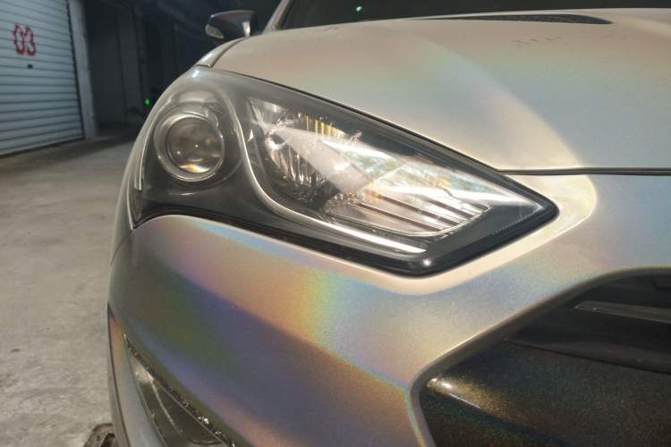 Used Hyundai Genesis Coupe 2012 2.0T Automatic Luxury Edition Right Front Headlight