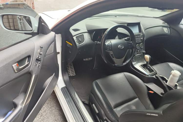 Used Hyundai Genesis Coupe 2012 2.0T Automatic Luxury Edition Driver Seat