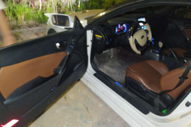 Used Hyundai Genesis Coupe 2012 2.0T Automatic Luxury Edition Driver Seat