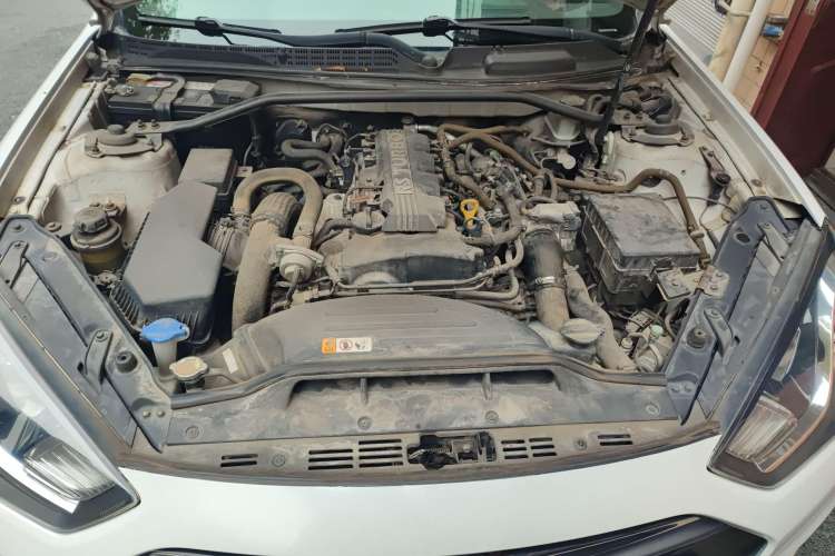 Used Hyundai Genesis Coupe 2012 2.0T Automatic Luxury Edition Engine Bay