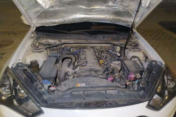 Used Hyundai Genesis Coupe 2012 2.0T Automatic Luxury Edition Engine Bay