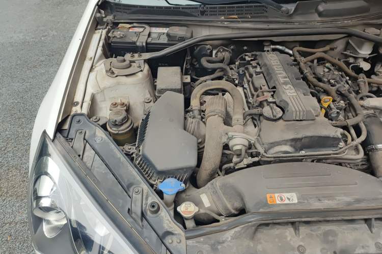 Used Hyundai Genesis Coupe 2012 2.0T Automatic Luxury Edition Engine Bay Right