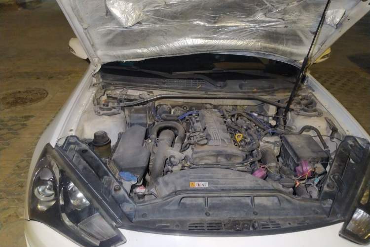 Used Hyundai Genesis Coupe 2012 2.0T Automatic Luxury Edition Engine Bay Right