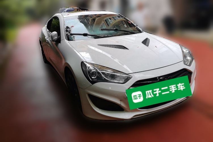 Used Hyundai Genesis Coupe 2012 2.0T Automatic Luxury Edition Front Right 45 Deg