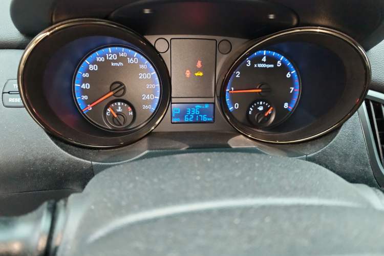 Used Hyundai Genesis Coupe 2012 2.0T Automatic Luxury Edition Instrument Cluster