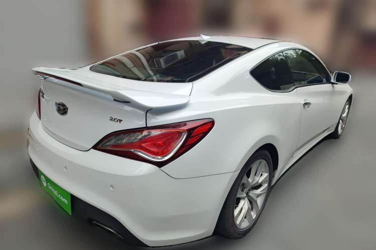 Used Hyundai Genesis Coupe 2012 2.0T Automatic Luxury Edition Rear Right 45 Deg