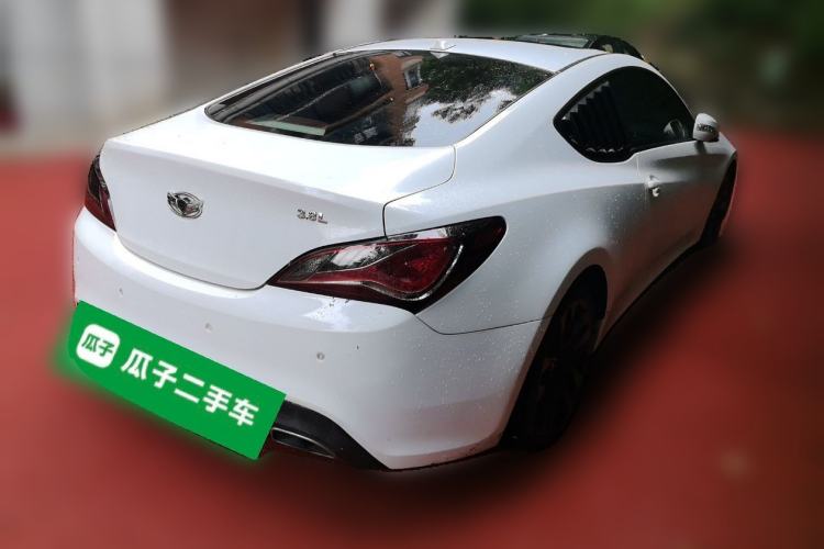 Used Hyundai Genesis Coupe 2012 2.0T Automatic Luxury Edition Rear Right 45 Deg