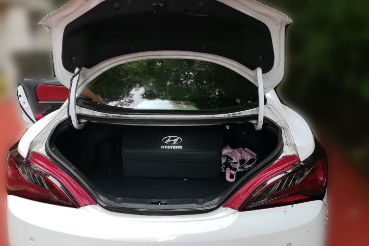 Used Hyundai Genesis Coupe 2012 2.0T Automatic Luxury Edition Trunk