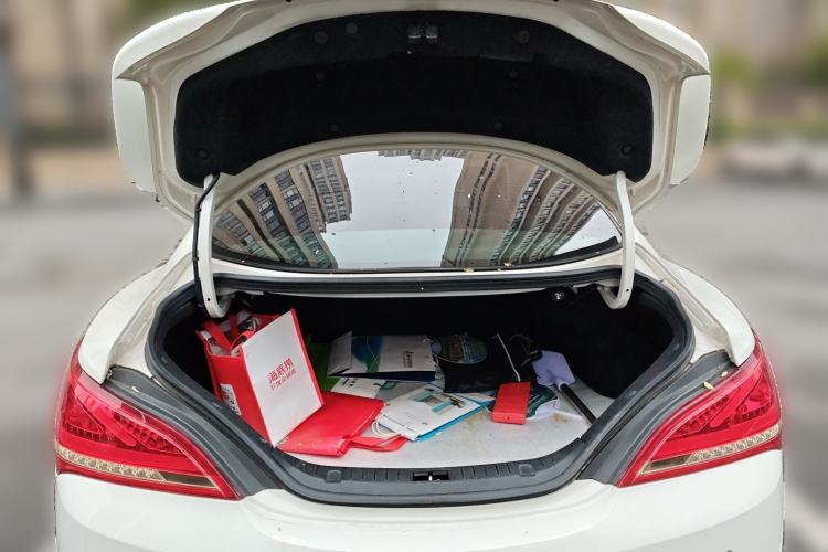 Used Hyundai Genesis Coupe 2012 2.0T Automatic Luxury Edition Trunk