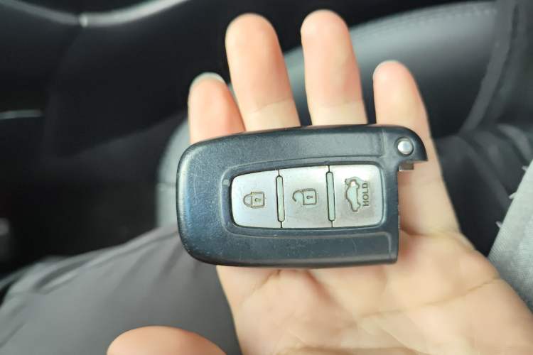 Used Hyundai Genesis Coupe 2012 2.0T Automatic Luxury Edition Vehicle Key