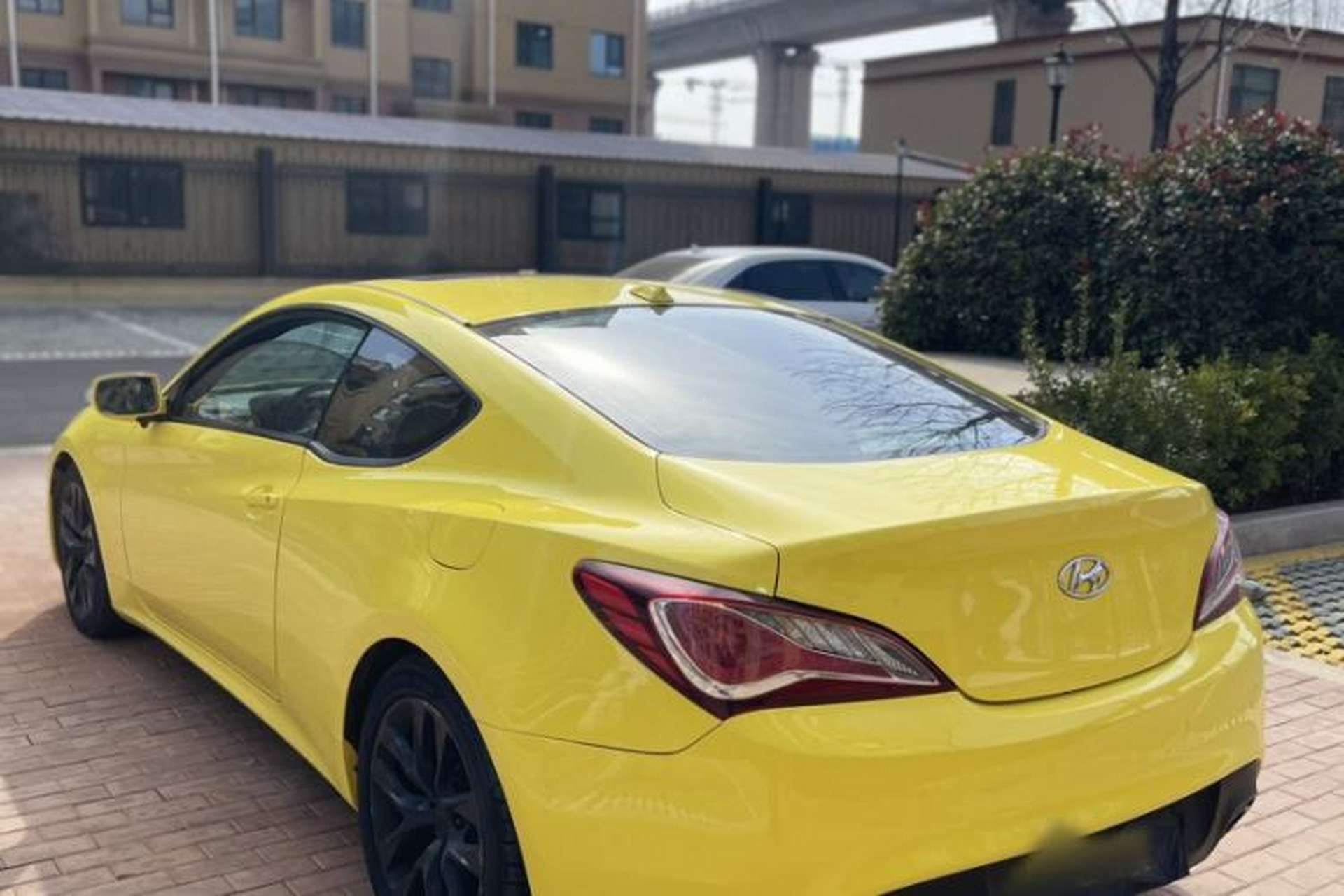 Used Hyundai Genesis Coupe 2012 2.0T Automatic Luxury Edition Exterior 3