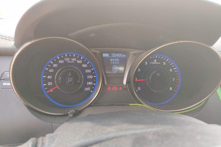 Used Hyundai Genesis Coupe 2012 2.0T Automatic Luxury Edition Instrument Cluster