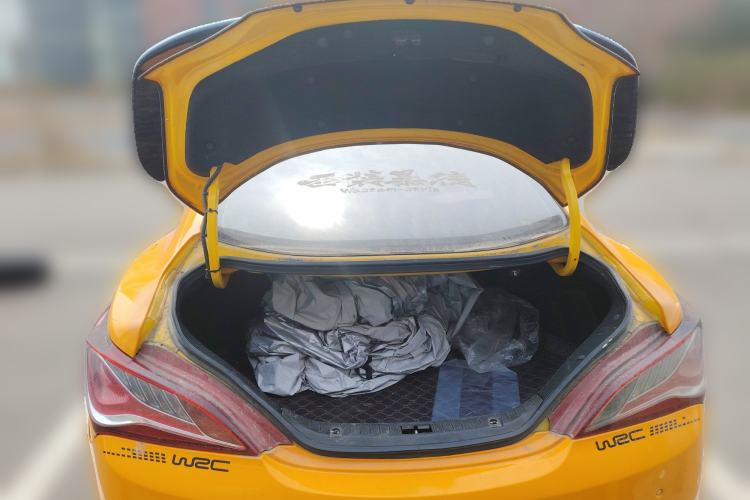Used Hyundai Genesis Coupe 2012 2.0T Automatic Luxury Edition Trunk