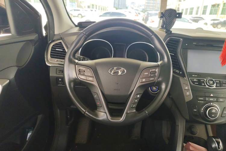 Used Hyundai Grand SantaFe 2013 2.2T 7-Seater Four-Wheel-Drive Comfort Edition Steering Wheel