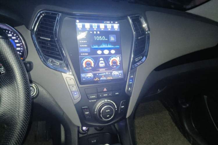Used Hyundai Grand SantaFe 2013 3.0L 6-seat Four-Wheel-Drive Flagship Edition Audio And AC Panel