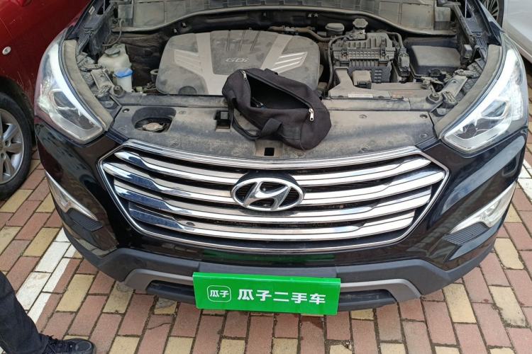 Used Hyundai Grand SantaFe 2013 3.0L 6-seat 4x4 Comfort Edition Engine Bay