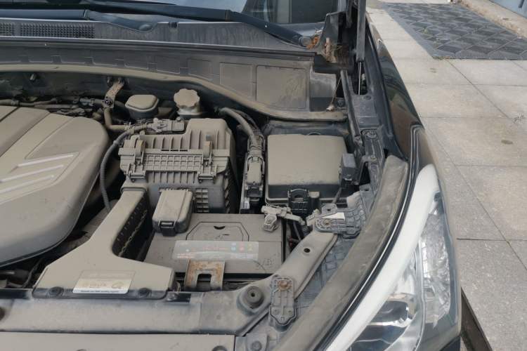 Used Hyundai Grand SantaFe 2013 3.0L 7-seat Four-Wheel-Drive Luxury Edition Engine Bay Left