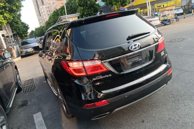 Used Hyundai Grand SantaFe 2013 2.2T 7-Seater Four-Wheel-Drive Comfort Edition Exterior 3