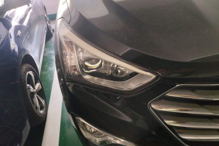 Used Hyundai Grand SantaFe 2013 2.2T 7-Seater Four-Wheel-Drive Comfort Edition Exterior 6