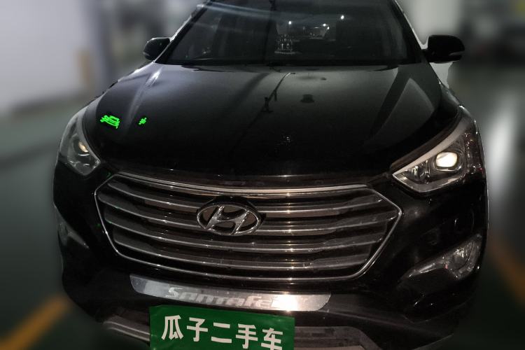 Used Hyundai Grand SantaFe 2013 3.0L 7-seat Four-Wheel-Drive Luxury Edition Front