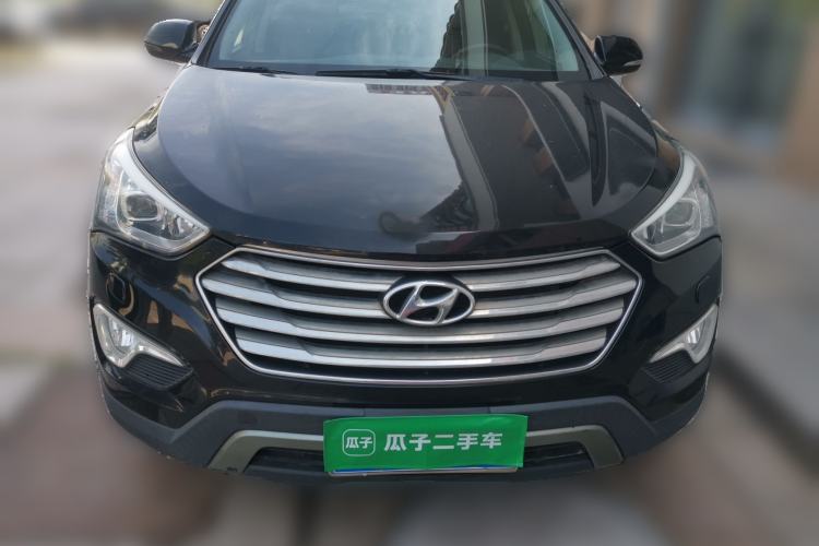 Used Hyundai Grand SantaFe 2013 3.0L 7-seat Four-Wheel-Drive Luxury Edition Front