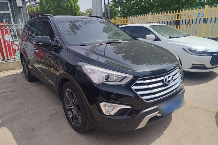 Used Hyundai Grand SantaFe 2013 3.0L 7-seat Four-Wheel-Drive Luxury Edition Front Right 45 Deg