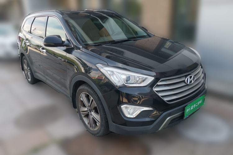 Used Hyundai Grand SantaFe 2013 3.0L 7-seat Four-Wheel-Drive Luxury Edition Front Right 45 Deg