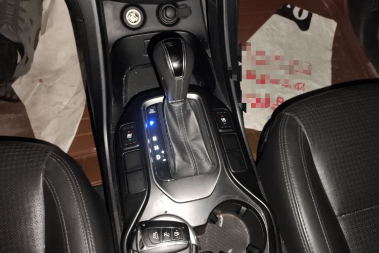 Used Hyundai Grand SantaFe 2013 3.0L 7-seat Four-Wheel-Drive Luxury Edition Gear Lever
