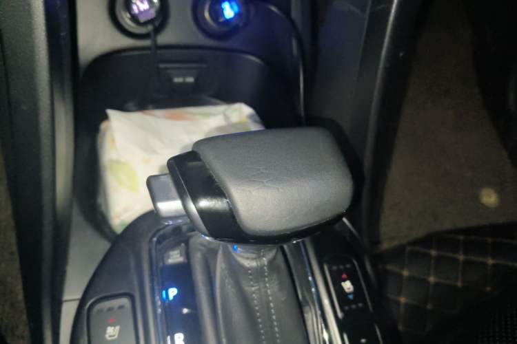 Used Hyundai Grand SantaFe 2013 3.0L 6-seat Four-Wheel-Drive Flagship Edition Gear Lever