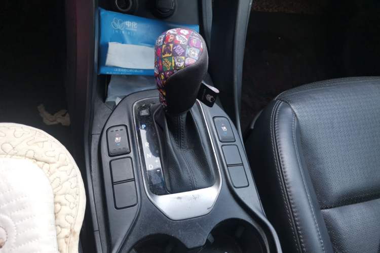 Used Hyundai Grand SantaFe 2013 3.0L 7-seat Four-Wheel-Drive Luxury Edition Gear Lever