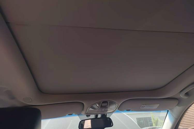 Used Hyundai Grand SantaFe 2013 3.0L 7-seat Four-Wheel-Drive Luxury Edition Headliner