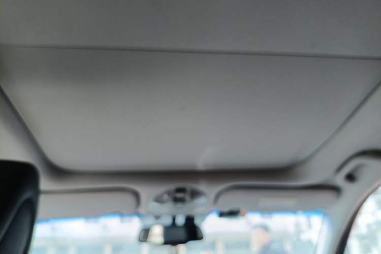 Used Hyundai Grand SantaFe 2013 3.0L 6-seat 4x4 Comfort Edition Headliner