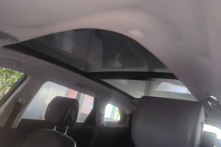 Used Hyundai Grand SantaFe 2013 3.0L 7-seat Four-Wheel-Drive Luxury Edition Headliner