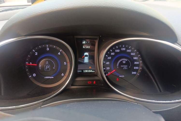 Used Hyundai Grand SantaFe 2013 2.2T 7-Seater Four-Wheel-Drive Comfort Edition Instrument Cluster